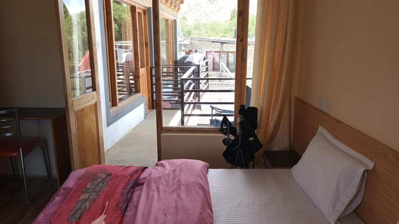 Gonbo Guest House Лех Экстерьер фото