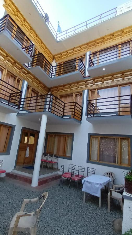 Gonbo Guest House Лех Экстерьер фото